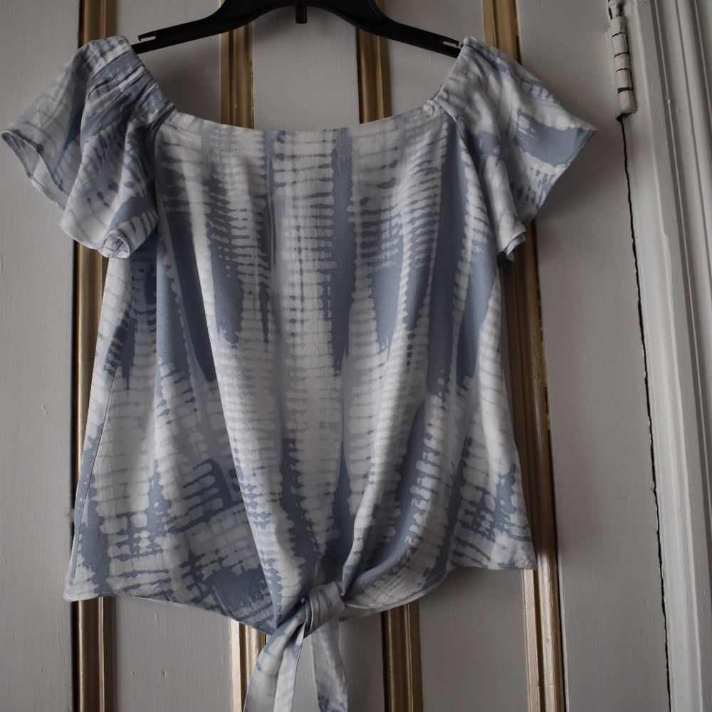 OLIVACEOUS  - Blue & White tie-up short sleeve blouse